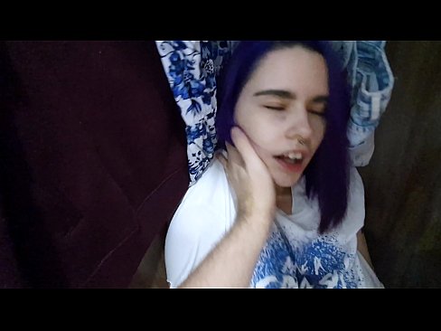 ❤️ Na maua lo'u tuafafine i totonu o le kapoti ma fesoasoani ia te ia e fa'ama ❌ i porn sm.sayhentai.ru ☑